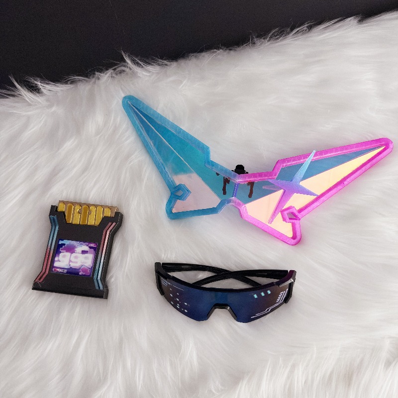 مجموعة نظارات ملونة لشخصية سيل - مراجعة Party Games Kit وسعره